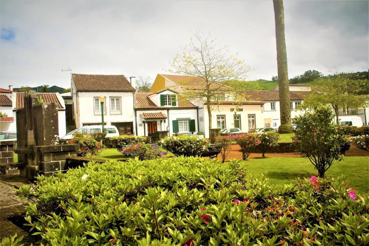 לינה וארוחת בוקר פורנס Casa Inti / Inti House Furnas מראה חיצוני תמונה